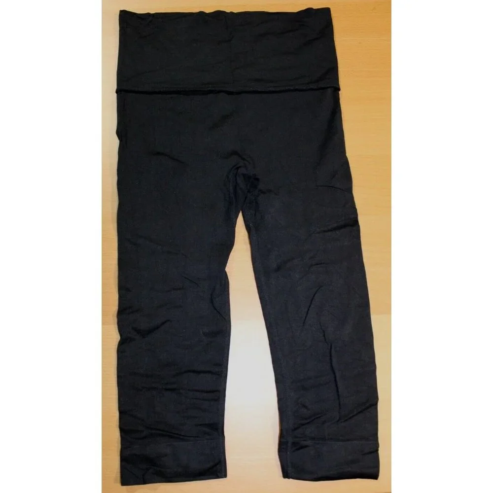 Womens Danskin Now Cropped Capri High Waist Leggings Small 4-6 Black Activewear - Picture 1 of 5